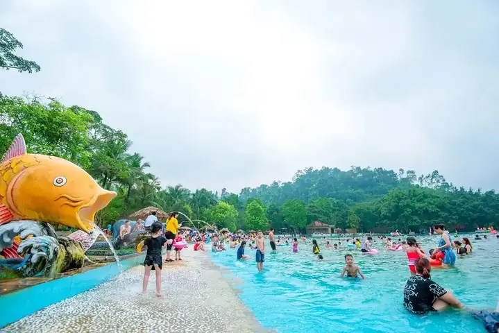 Kinh Nghiệm Du Lịch Khoang Xanh Suối Tiên: Trải Nghiệm Trọn Vẹn