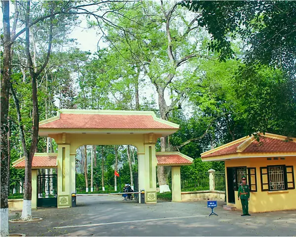 Hướng Dẫn Tham Quan Khu Di Tích K9 Đá Chông: Lịch Sử & Địa Điểm Hướng Dẫn Tham Quan Khu Di Tích K9 Đá Chông: Lịch Sử & Địa Điểm