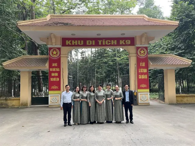 Hướng Dẫn Tham Quan Khu Di Tích K9 Đá Chông: Lịch Sử & Địa Điểm Hướng Dẫn Tham Quan Khu Di Tích K9 Đá Chông: Lịch Sử & Địa Điểm