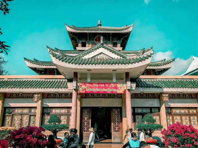 Cẩm Nang Du Lịch Bà Chúa Xứ Châu Đốc