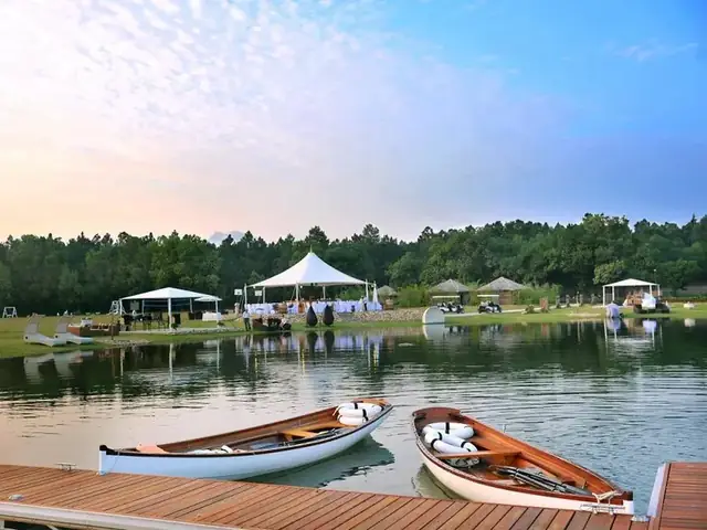 Cẩm Nang Khu Du Lịch Đại Lải Vĩnh Phúc: Trải Nghiệm Nghỉ Dưỡng Hoàn Hảo Bên Hồ Nước