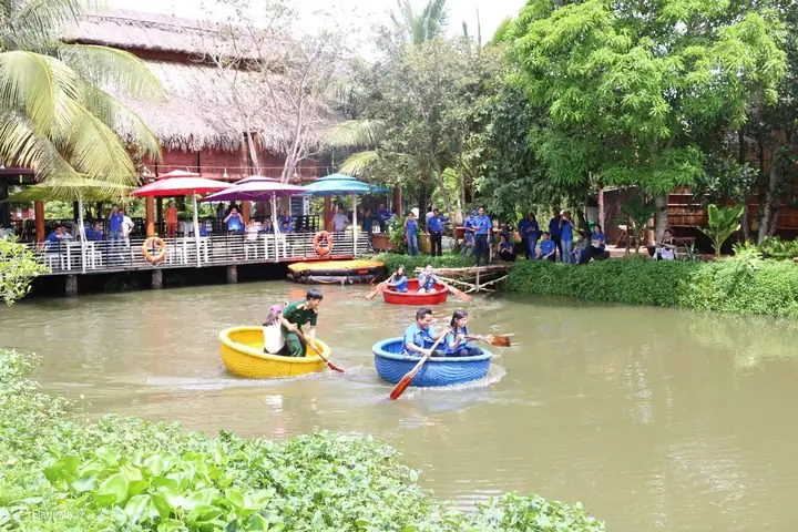 Khám Phá Khu Du Lịch Lung Cột Cầu: Hướng Dẫn Toàn Diện Cho Chuyến Đi Của Bạn
