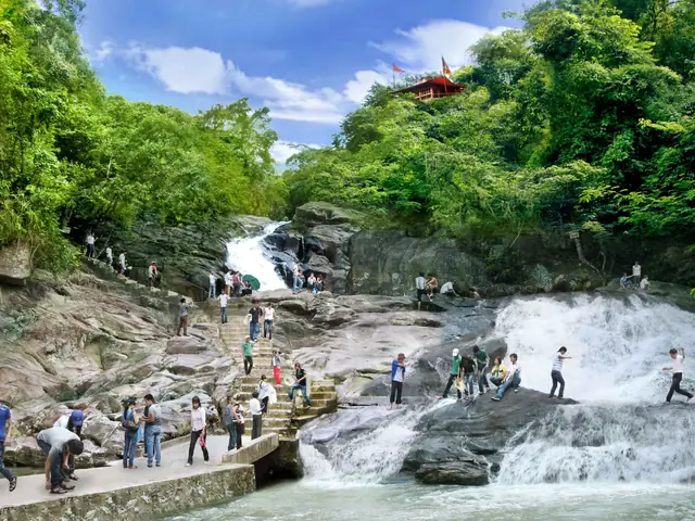 Khu Du Lịch Sinh Thái Suối Mỡ: Khám Phá Vẻ Đẹp Thiên Nhiên Khu Du Lịch Sinh Thái Suối Mỡ: Khám Phá Vẻ Đẹp Thiên Nhiên