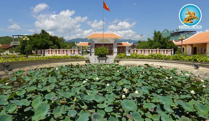 Khu Di Tích Nguyễn Sinh Sắc: Lịch Sử & Ý Nghĩa