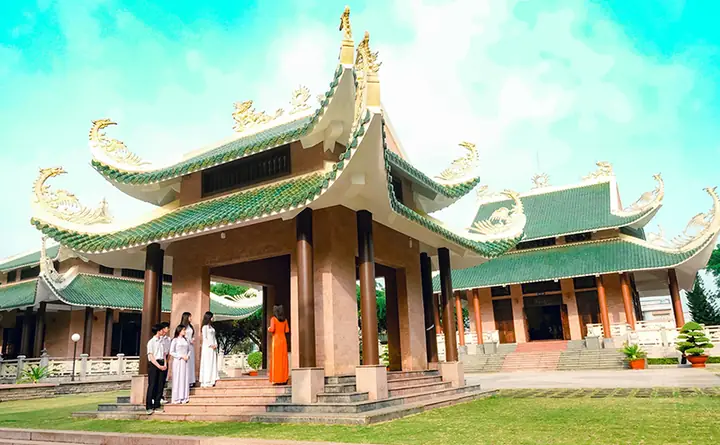 Khám Phá Các Công Trình Trong Khu Tưởng Niệm Thủ Khoa Bùi Hữu Nghĩa