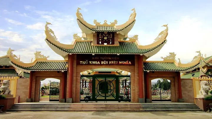 Khám Phá Các Công Trình Trong Khu Tưởng Niệm Thủ Khoa Bùi Hữu Nghĩa