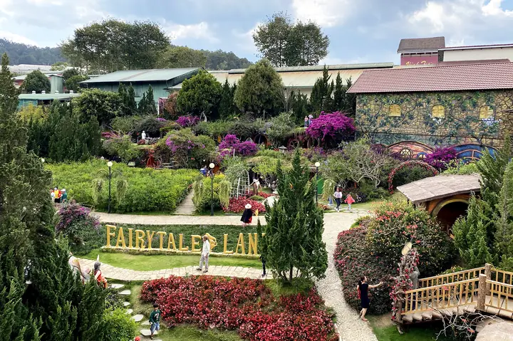 Dalat Fairytale Land: Review Làng Cổ Tích Đà Lạt Chi Tiết