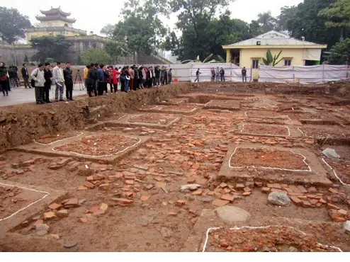 Kiến Trúc Hoàng Thành Thăng Long: Hành Trình Khám Phá Qua Các Thời Đại