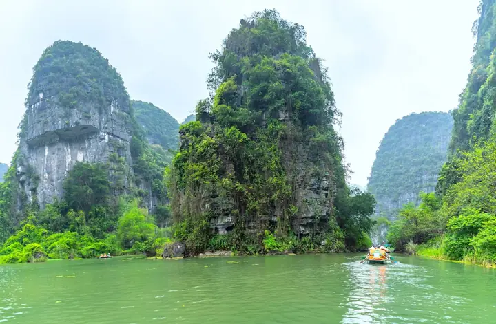 Khám Phá Kim Sơn Ninh Bình: Lịch Sử, Địa Danh Và Điểm Du Lịch
