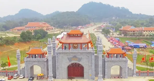 Khám Phá Kinh Nghiệm Du Lịch Đền Hùng Cho Du Khách Mới