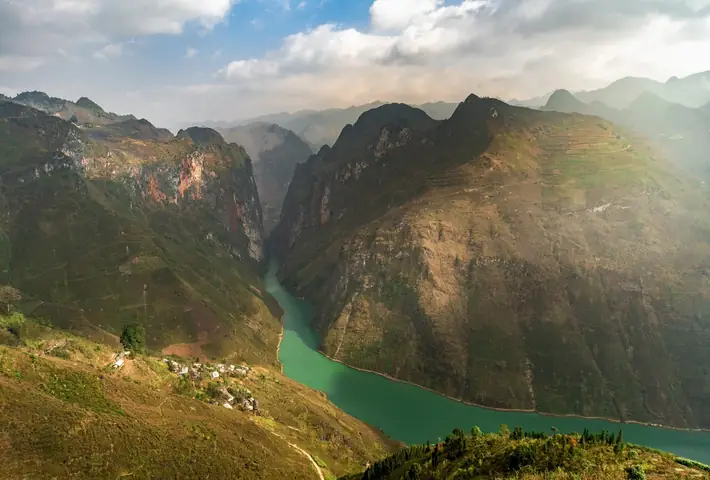 Kinh Nghiệm Du Lịch Hà Giang: Cẩm Nang Khám Phá Đất Nền Văn Hóa Tây Bắc