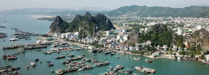 Kinh Nghiệm Du Lịch Vân Đồn: Cẩm Nang Khám Phá Thiên Đường Biển Đảo Quảng Ninh