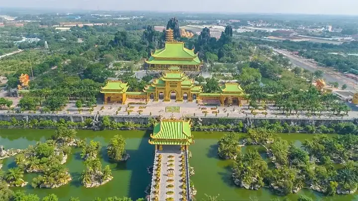Khám Phá Lạc Cảnh Đại Nam Văn Hiến – Khu Vui Chơi
