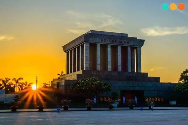 Dịch “lăng Bác Hồ” Sang Tiếng Anh: Ho Chi Minh Mausoleum