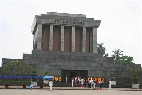 Dịch “lăng Bác Hồ” Sang Tiếng Anh: Ho Chi Minh Mausoleum Dịch “lăng Bác Hồ” Sang Tiếng Anh: Ho Chi Minh Mausoleum