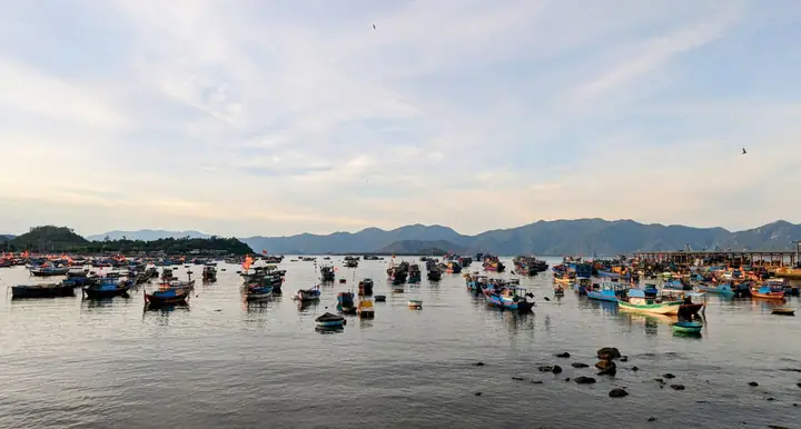 Làng Chài Lương Sơn Nha Trang Là Gì? Khám Phá Điểm Đến Văn Hóa Biển Độc Đáo