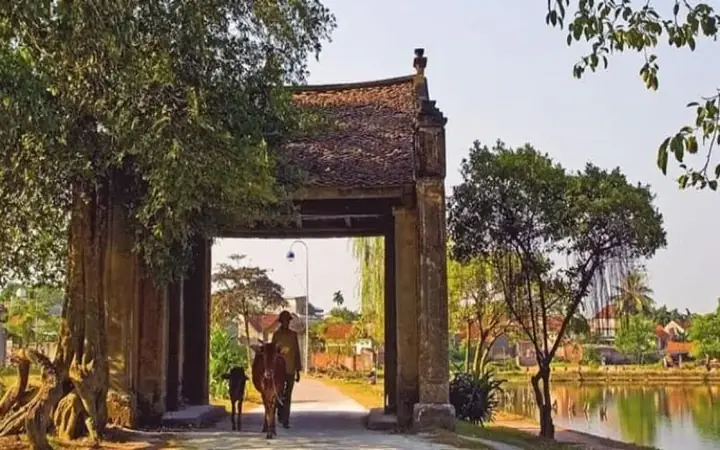 Làng Cổ Đường Lâm: Khám Phá Đất Hai Vua Xưa