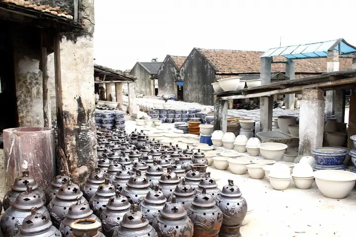 Khám Phá Làng Gốm Bát Tràng: Lịch Sử, Hoạt Động & Trải Nghiệm Khám Phá Làng Gốm Bát Tràng: Lịch Sử, Hoạt Động & Trải Nghiệm