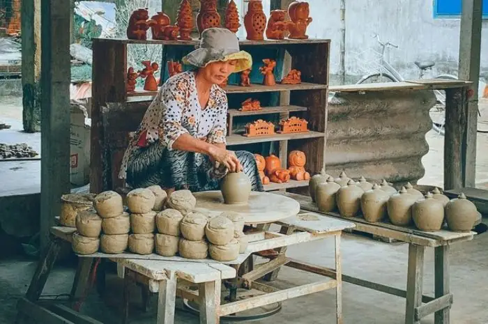 Làng Gốm Thanh Hà Giá Vé: Cẩm Nang Chi Tiết Và Mẹo Tiết Kiệm Cho Du Khách 2026 Làng Gốm Thanh Hà Giá Vé: Cẩm Nang Chi Tiết Và Mẹo Tiết Kiệm Cho Du Khách 2026
