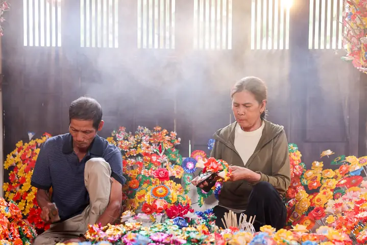 Khám Phá Làng Hoa Giấy Thanh Tiên – Điểm Đến Văn Hoá Huế Khám Phá Làng Hoa Giấy Thanh Tiên – Điểm Đến Văn Hoá Huế