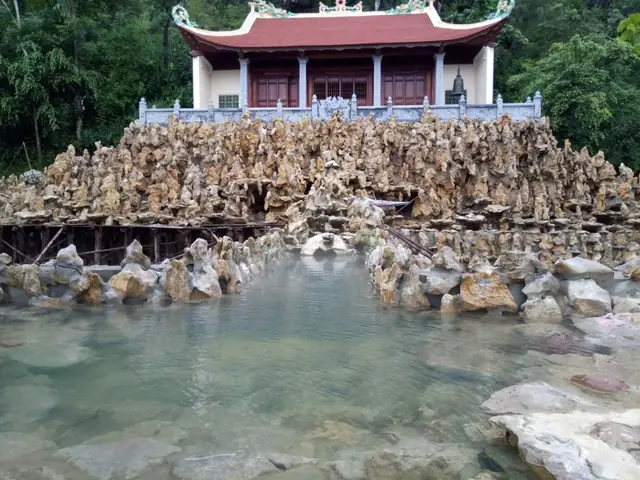 Làng Nổi Kênh Gà Ninh Bình Là Gì? Hành Trình Khám Phá Làng Nghề Độc Đáo