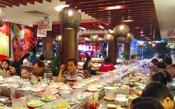Review Chi Tiết Kichi Kichi Lẩu Băng Chuyền Sư Vạn Hạnh: Trải Nghiệm Thực Tế & Đánh Giá Khách Quan