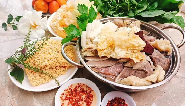 Đánh Giá Lẩu Bò Ba Toa Đà Lạt – Hương Vị Gốc, Giá Hợp Lý