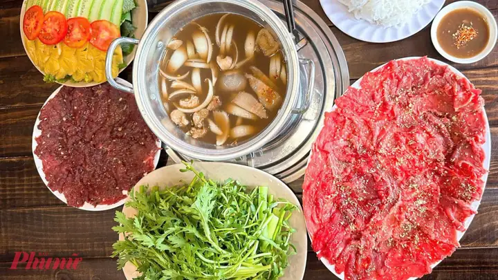 Lẩu Bò Mắm Ruốc Bình Dương: Trải Nghiệm Thực Tế Tại Quán Tám Còn Lẩu Bò Mắm Ruốc Bình Dương: Trải Nghiệm Thực Tế Tại Quán Tám Còn