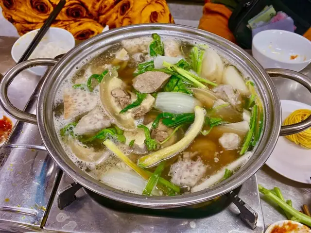 Lẩu Bò Năm Cảnh Quận 9: Đánh Giá Chi Tiết Và Trải Nghiệm Thực Tế Lẩu Bò Năm Cảnh Quận 9: Đánh Giá Chi Tiết Và Trải Nghiệm Thực Tế