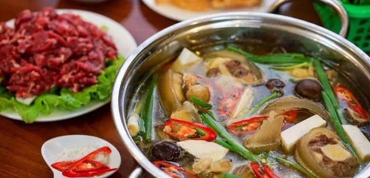 Lẩu Bò Năm Cảnh Quận 9: Đánh Giá Chi Tiết Và Trải Nghiệm Thực Tế