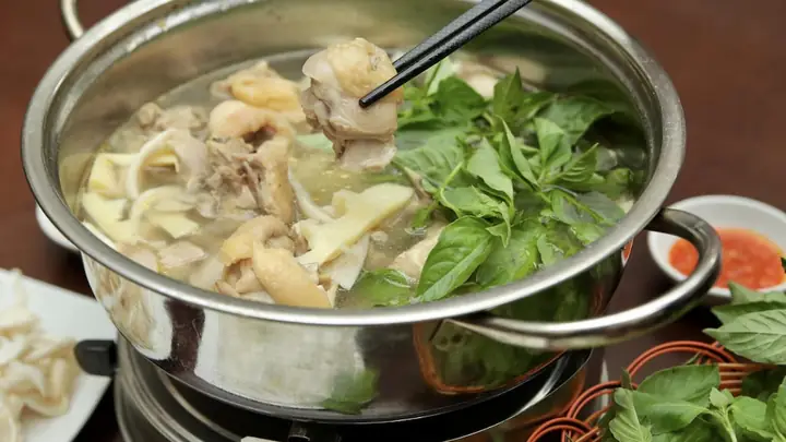 Top Quán Lẩu Gà Lá É Ngon Nhất Bình Thạnh