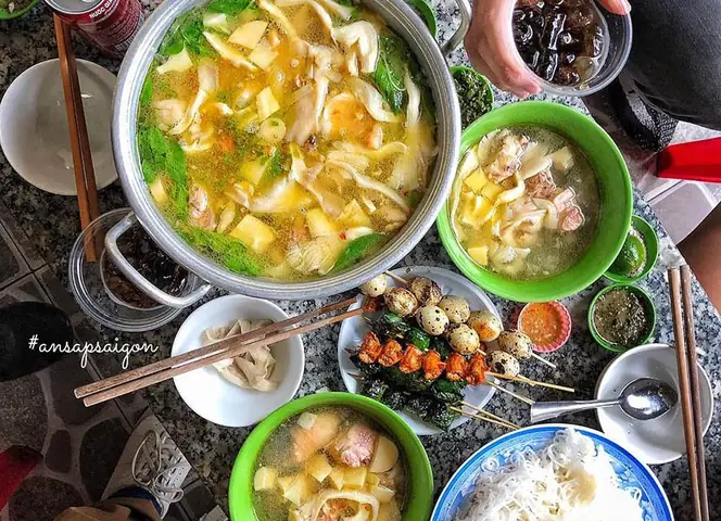 Khám Phá Lẩu Gà Lá É Tao Ngộ – Hướng Dẫn Thưởng Thức