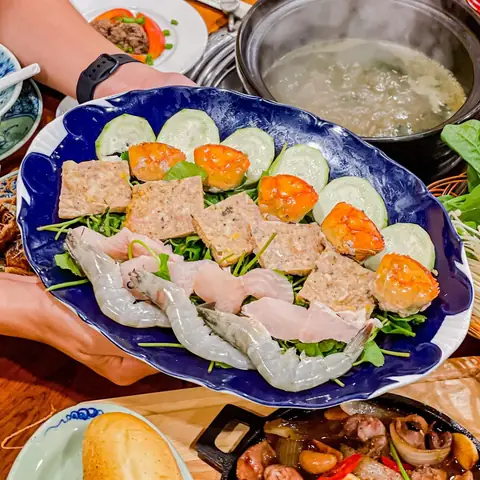 Đánh Giá Lẩu Mắm Bà Dú: Vị Ngon, Giá Và Địa Chỉ