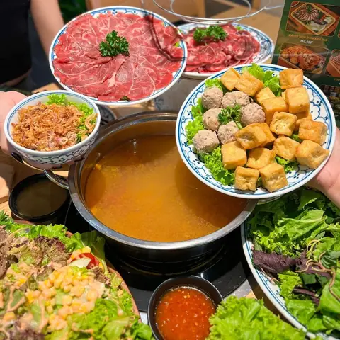 Lẩu Riêu Cua Bắp Bò Hà Nội Là Gì? Cách Làm & Địa Điểm Ăn Ngon Nhất