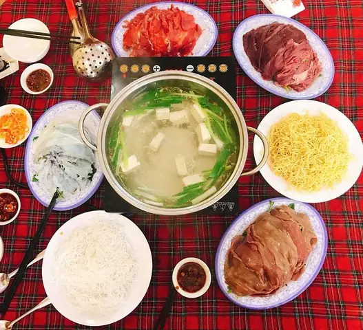 Lẩu Tả Pí Lù Là Gì? Khám Phá Nguồn Gốc, Đặc Điểm Và Cách Thưởng Thức Món Ăn Đặc Sắc Lẩu Tả Pí Lù Là Gì? Khám Phá Nguồn Gốc, Đặc Điểm Và Cách Thưởng Thức Món Ăn Đặc Sắc
