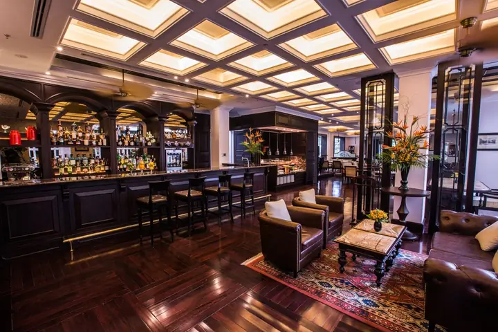 Le Club Bar Sofitel Hà Nội: Đánh Giá Chi Tiết Và Trải Nghiệm Thực Tế