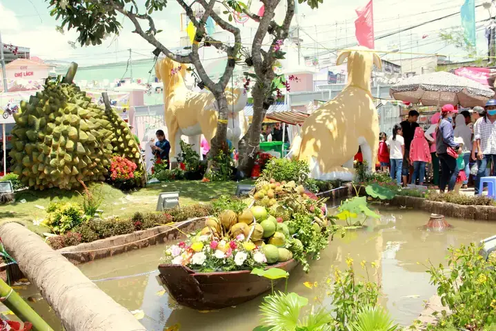 Khám Phá Lễ Hội Dừa Bến Tre – Lịch Trình, Món Ngon Và Trải Nghiệm Du Lịch