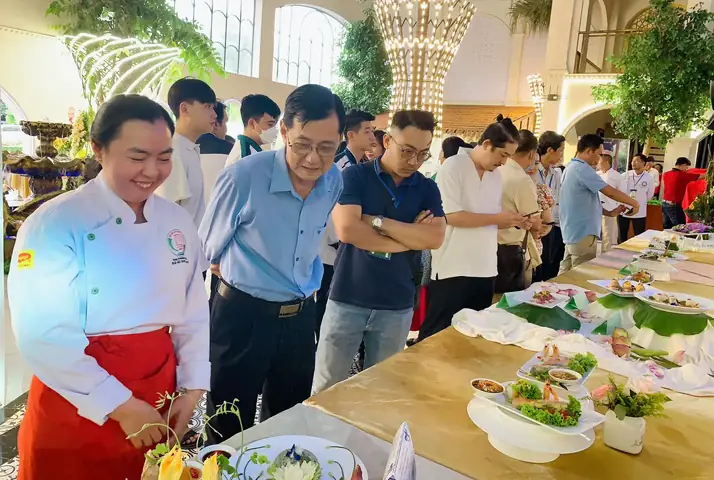 Lễ Hội Ẩm Thực 1.000 Món Ngon Xưa Và Nay Tại Cần Thơ: Cẩm Nang Trải Nghiệm Toàn Diện