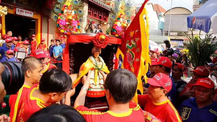 Khám Phá Lễ Hội Chùa Bà Thiên Hậu – Văn Hoá Bình Dương
