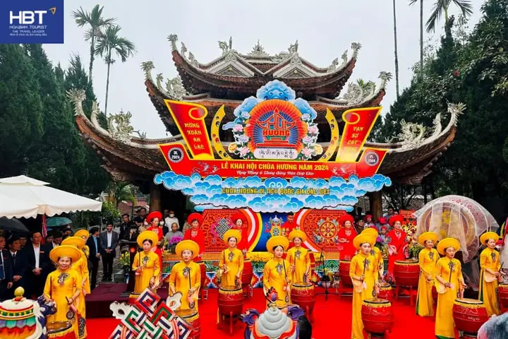 Lễ Hội Chùa Hương Ở Đâu? Tổng Tất Tần Tật Vị Trí, Cách Đi Và Lộ Trình Tham Quan