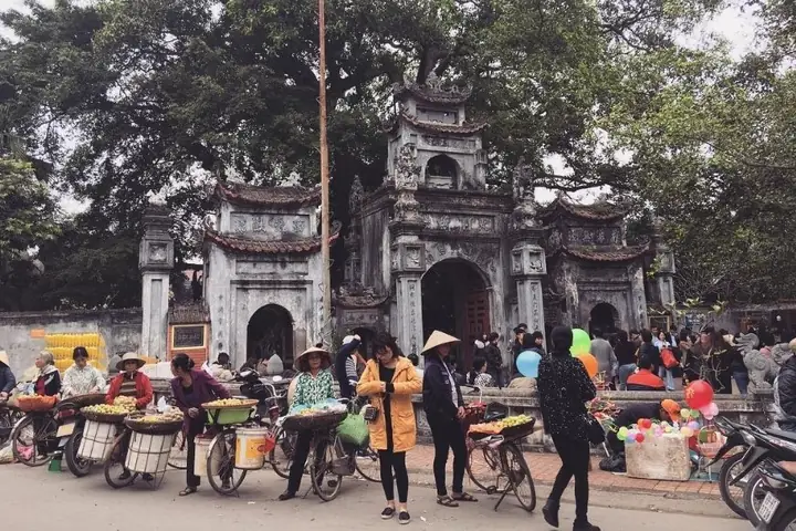 Lễ Hội Đền Mẫu Hưng Yên: Cẩm Nang Trải Nghiệm Văn Hóa Tâm Linh Đậm Đặc