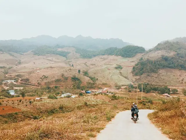 Lễ Hội Đền Mẫu Thác Bà: Hành Trình Khám Phá Văn Hóa Tâm Linh Yên Bái