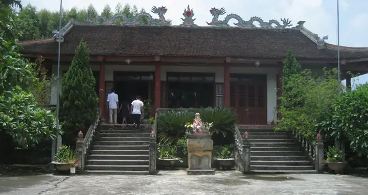Lễ Hội Đền Mẫu Thác Bà: Hành Trình Khám Phá Văn Hóa Tâm Linh Yên Bái
