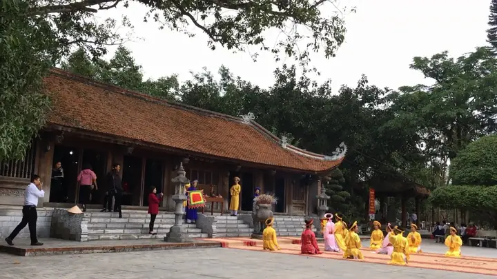 Lễ Hội Đền Mẫu Thác Bà: Hành Trình Khám Phá Văn Hóa Tâm Linh Yên Bái
