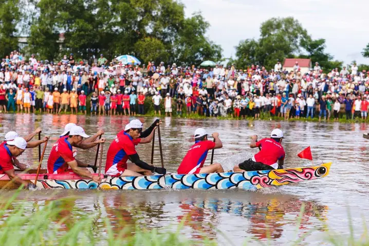 Lễ Hội Đua Thuyền Truyền Thống Là Gì? Tìm Hiểu Ý Nghĩa Và Các Lễ Hội Nổi Tiếng Lễ Hội Đua Thuyền Truyền Thống Là Gì? Tìm Hiểu Ý Nghĩa Và Các Lễ Hội Nổi Tiếng