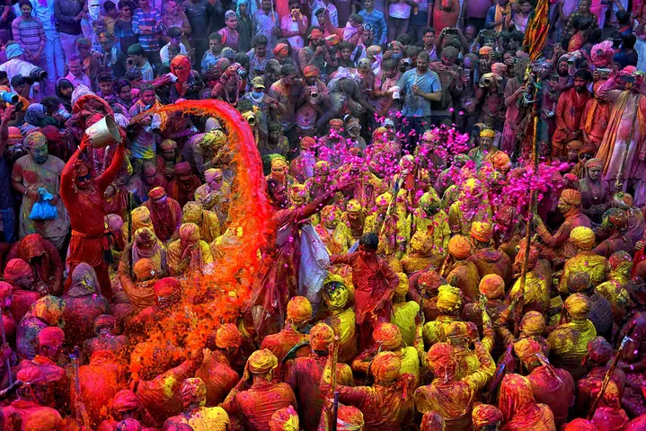 Khám Phá Lễ Hội Holi: Hướng Dẫn Tham Gia & Trải Nghiệm Khám Phá Lễ Hội Holi: Hướng Dẫn Tham Gia & Trải Nghiệm