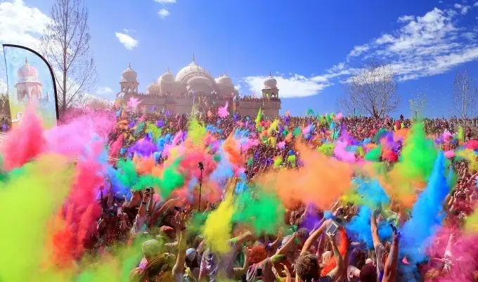 Lễ Hội Sắc Màu Ấn Độ (holi): Hướng Dẫn Trải Nghiệm Và Ý Nghĩa Văn Hóa
