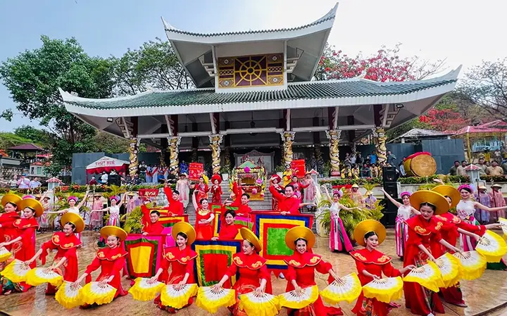 Khám Phá Lễ Hội Vía Bà Chúa Xứ Núi Sam – Di Sản Văn Hoá Phi Vật Thể Khám Phá Lễ Hội Vía Bà Chúa Xứ Núi Sam – Di Sản Văn Hoá Phi Vật Thể