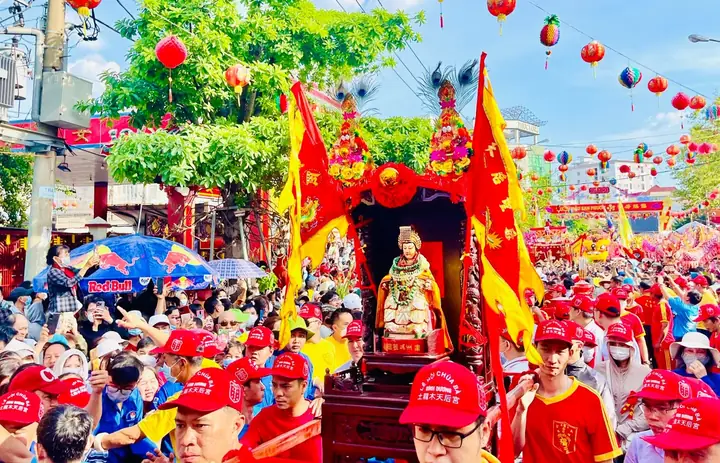 Lễ Hội Bà Thiên Hậu Bình Dương: Cẩm Nang Tham Gia Toàn Tập
