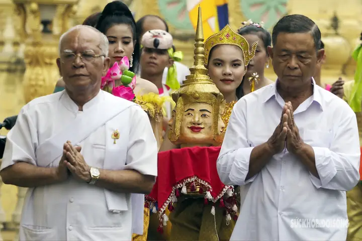 Nghi Lễ Tắm Tượng Phật Của Người Khmer: Tổng Quan Và Ý Nghĩa Văn Hóa Sâu Sắc Nghi Lễ Tắm Tượng Phật Của Người Khmer: Tổng Quan Và Ý Nghĩa Văn Hóa Sâu Sắc